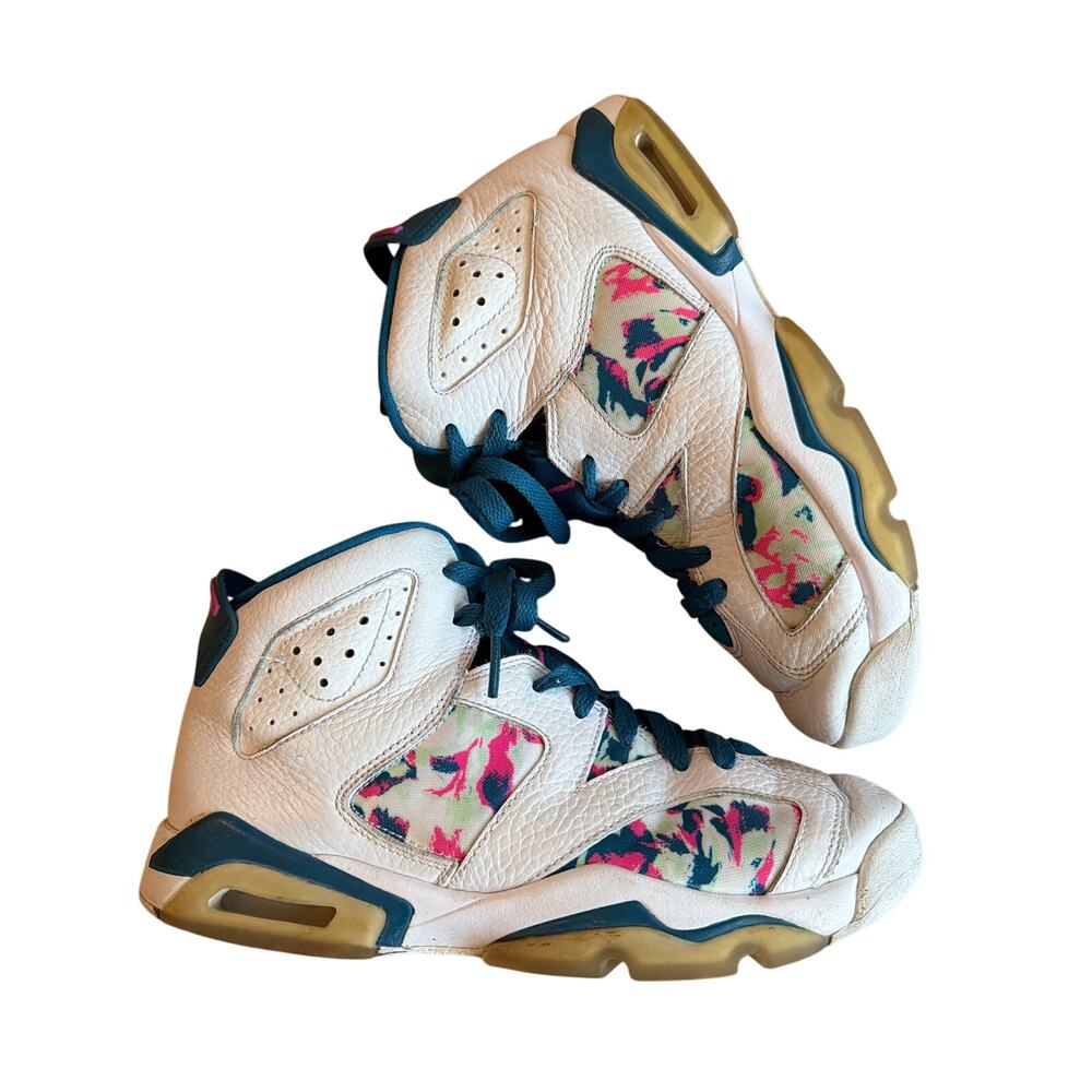 Girls Youth size 6 Air Jordan 6 Retro 'Green Abyss' Sneakers